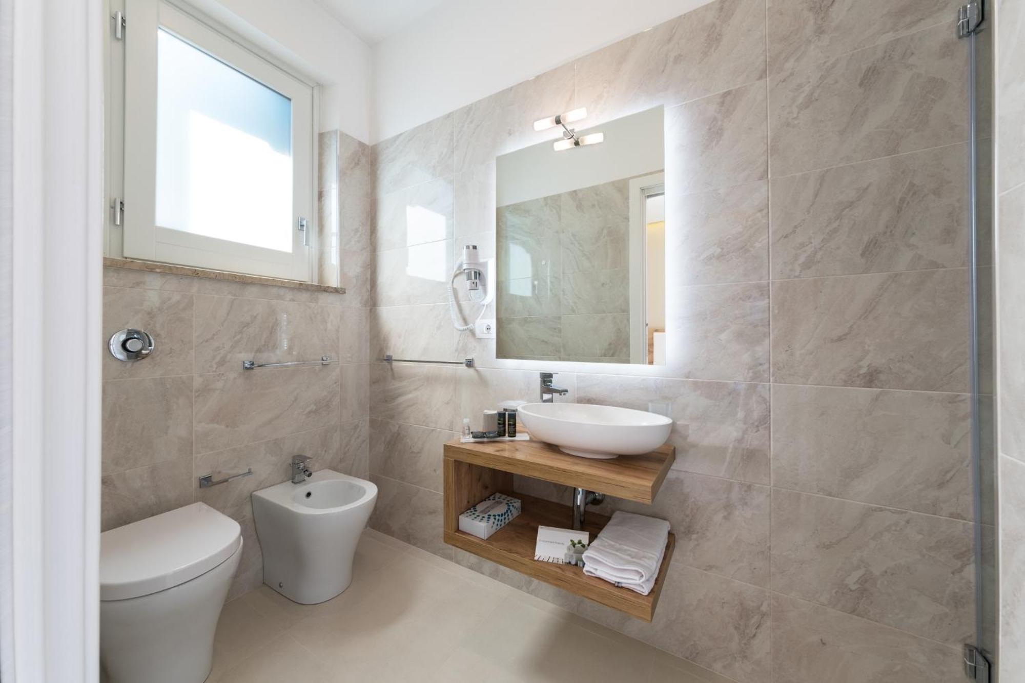 Double or Twin Room Balcony